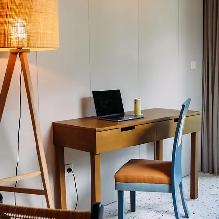 Otel Next - By Savoy Signature 4*