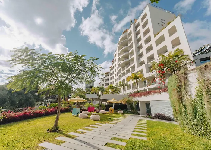 Next - By Savoy Signature 4* Funchal (Madeira)