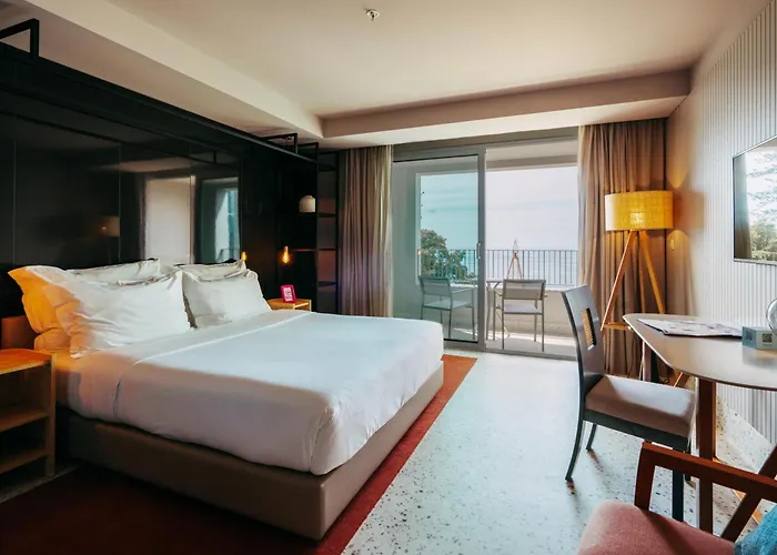 Next - By Savoy Signature Hotel 4*