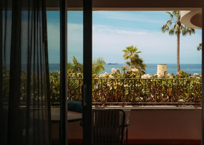 Next - By Savoy Signature 4* Funchal (Madeira)