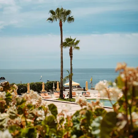 Next - By Savoy Signature Отель Фуншал