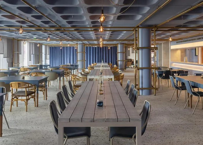 Next - By Savoy Signature 丰沙尔