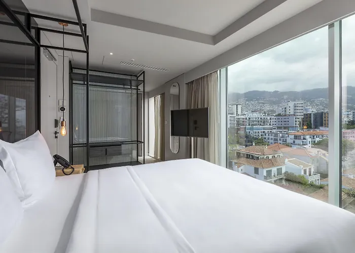 Next - By Savoy Signature 酒店