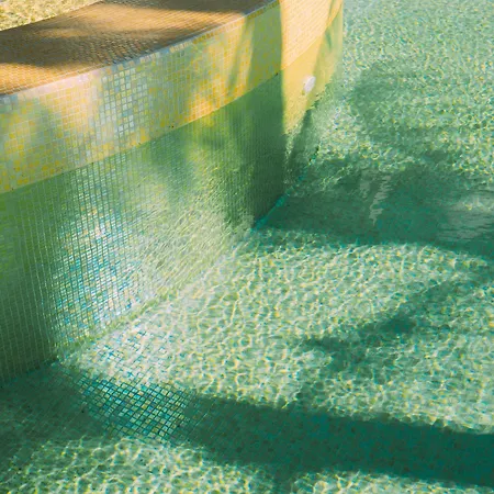 Next - By Savoy Signature فندق فونشال