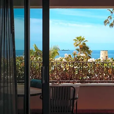 Next - By Savoy Signature فندق فونشال