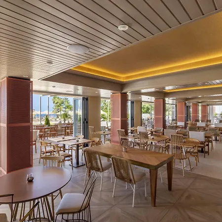 Next - By Savoy Signature Hotel 4*