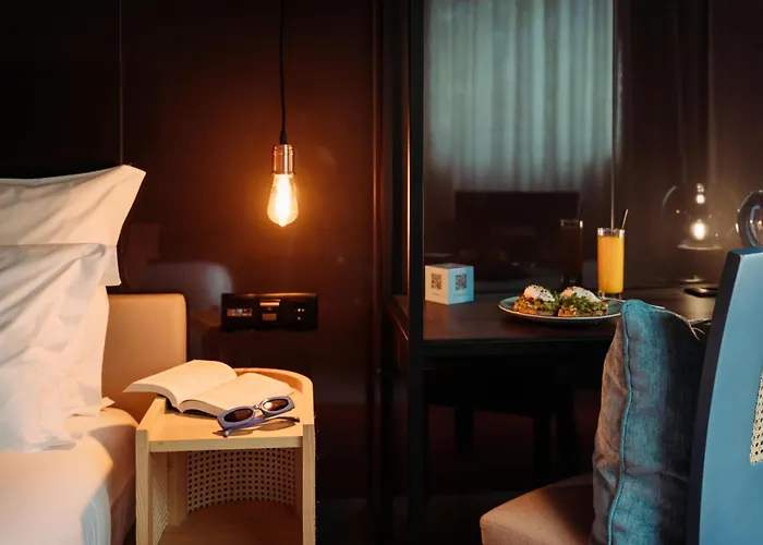 Next - By Savoy Signature 호텔 푼샬