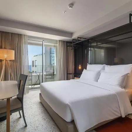 Next - By Savoy Signature Hotel Funchal (Madeira)