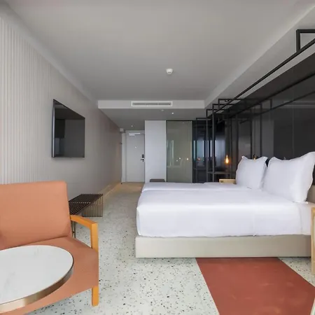 Next - By Savoy Signature Hotel Funchal (Madeira)