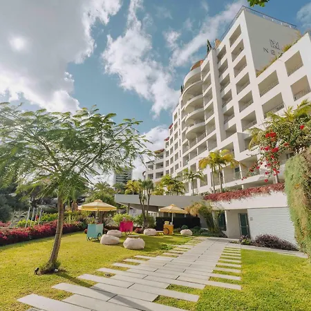 Next - By Savoy Signature 4* Funchal (Madeira)