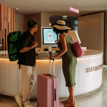 Hotel Next - By Savoy Signature 4*