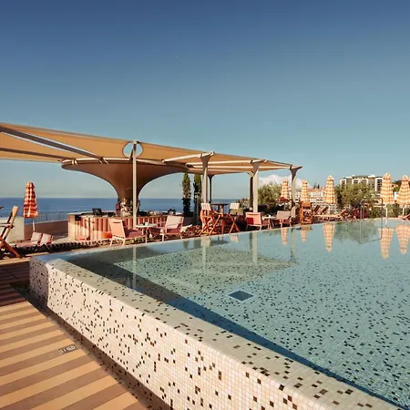 Next - By Savoy Signature Hotel Funchal (Madeira)