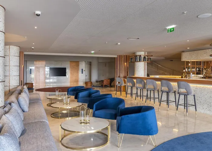 Hotel Next - By Savoy Signature 4*