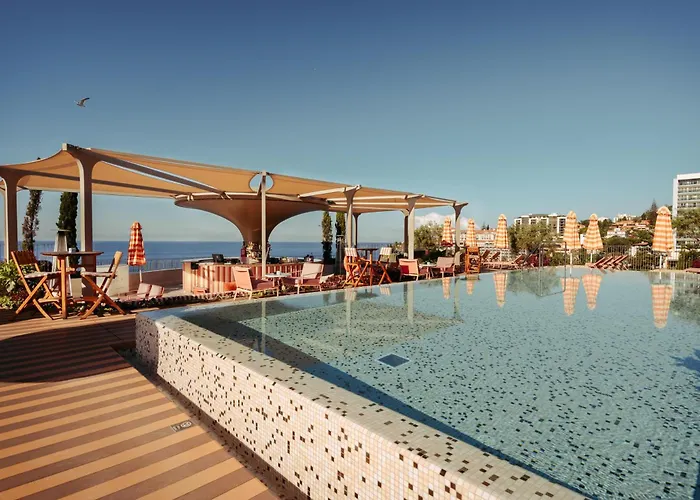 Next - By Savoy Signature Hotel Funchal (Madeira)